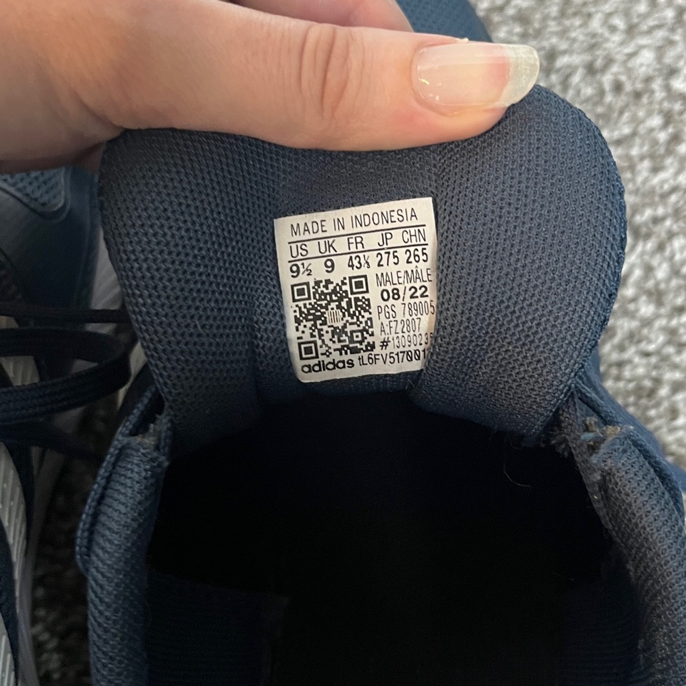 Men’s Adidas Nonmarking Blue Sneakers - Picture 9 of 12